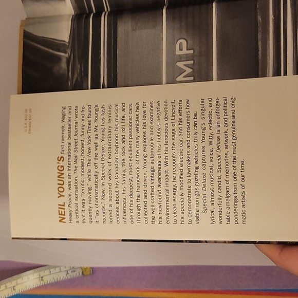 Neil Young Special Deluxe Book - Picture 2 of 4
